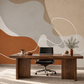 Décor mural Sillage Ocre dans un bureau créatif au mobilier en noyer