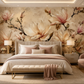 Papier peint panoramique Magnolias Poudrés beige et rose dans une chambre adulte élégante et raffinée