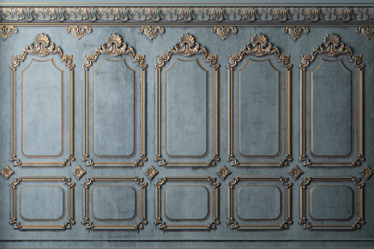 Décor mural bleu-gris à panneaux moulurés néoclassiques et ornements brun bronze